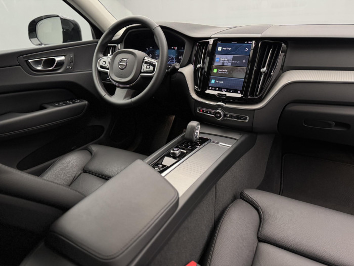 Volvo XC60 B5 AWD PLUS DARK AUT CZ 1.maj.