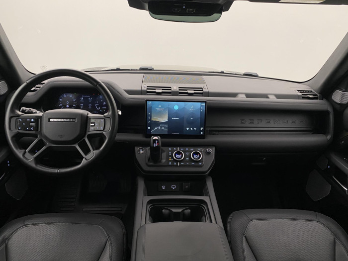 Land Rover Defender 130 D300 SE AWD AUT CZ 3.0 d SE