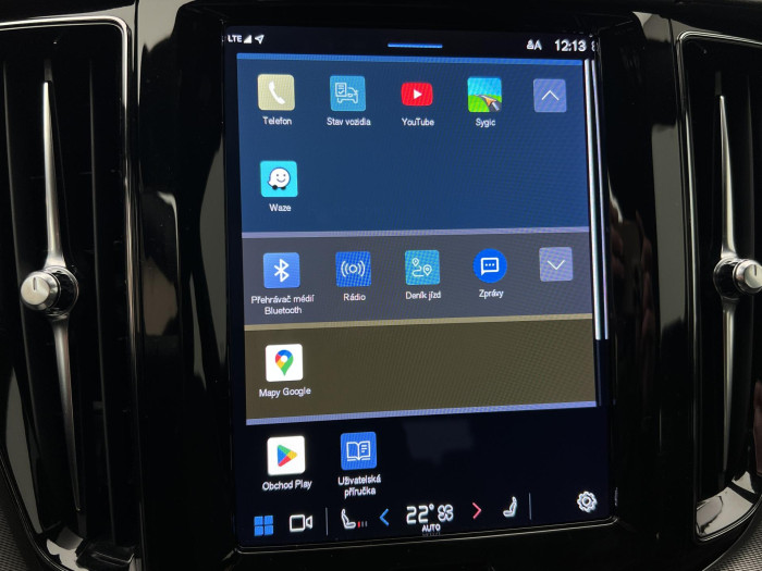 Volvo XC60 B5 AWD R-DESIGN AUT