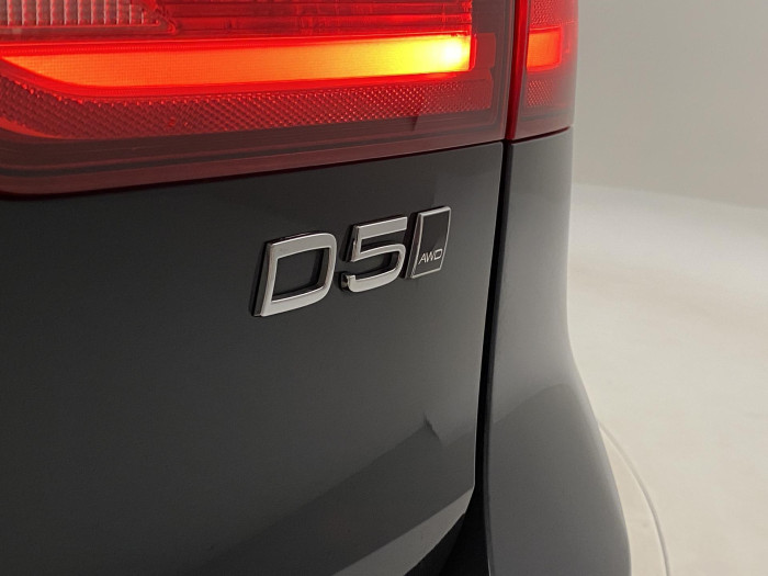 Volvo V90 CC D5 AWD MOMENTUM AUT CZ 2.0 d CC CC Momentum