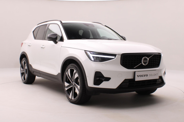 Volvo XC40 B4 AWD DARK ULTRA AUT CZ