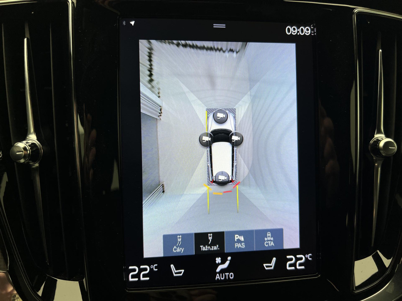 Volvo V60 B3 R-DESIGN AUT 1.maj.