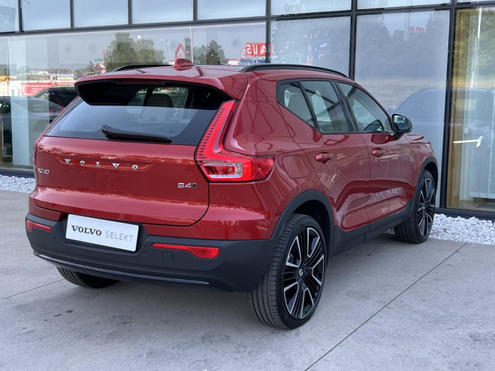 Volvo XC40 B4 AWD DARK ULTIMATE Aut 1.maj