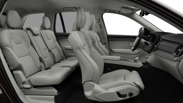 Volvo XC90 B5 AWD AUT DARK PLUS 7 míst