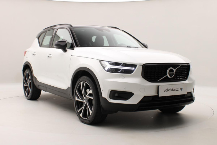 Volvo XC40 D4 AWD R-DESIGN REZERVACE 2.0 d