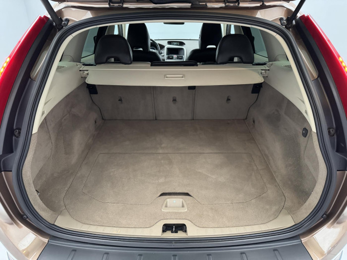 Volvo XC60 2.4D AWD SUMMUM CZ 2.4 d Summum
