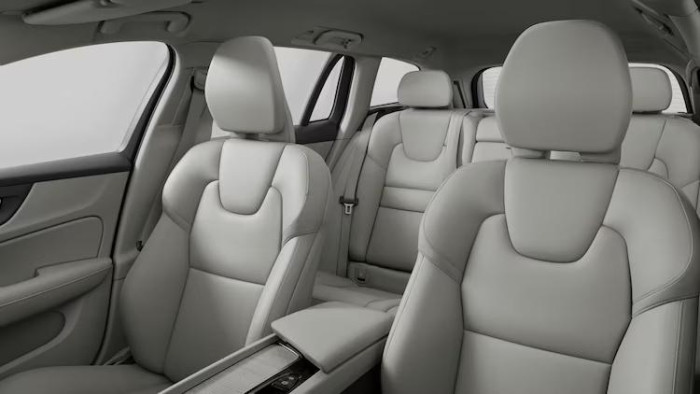 Volvo V60 B4 BRIGHT PLUS