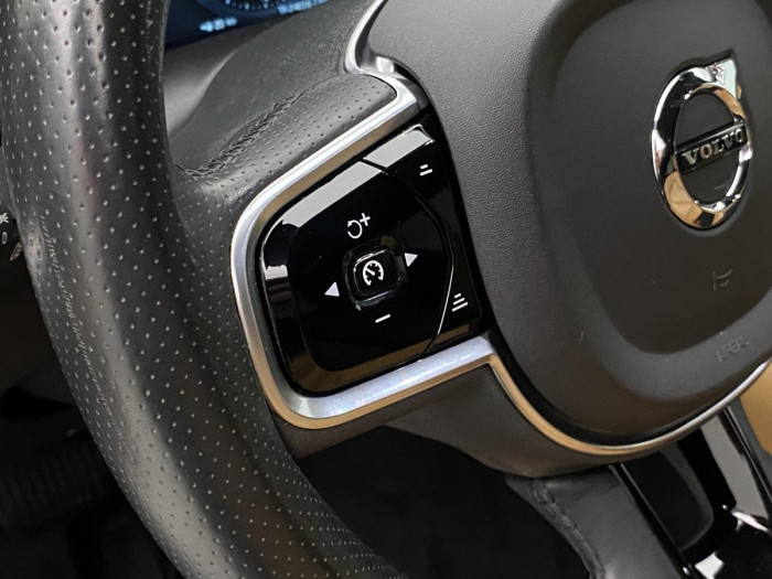 Volvo V90 CC D5 AWD PRO AUT REZERVACE 2.0 d CC CC