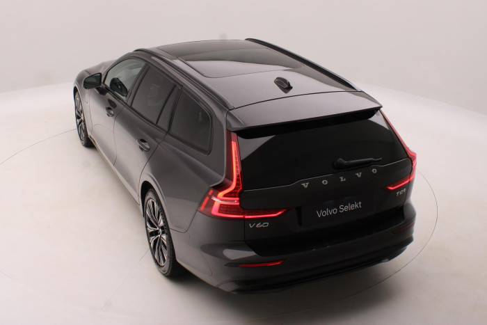 Volvo V60 T8 AWD PLUG-IN BRIGHT ULTRA CZ