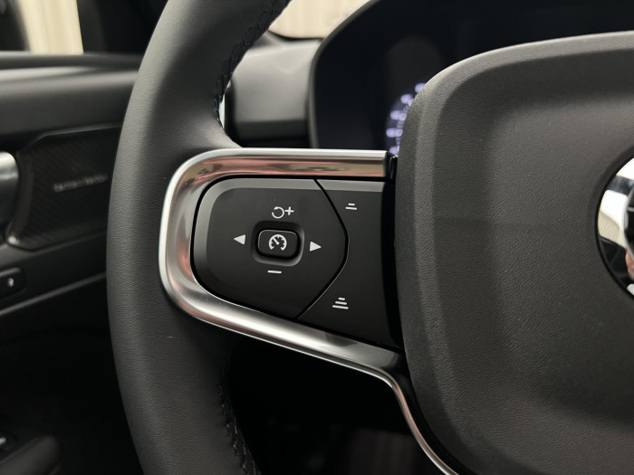 Volvo EX40 PURE ELECTRIC TWIN ULTRA