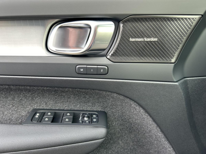 Volvo XC40 B4 AUT DARK PLUS 2.0 Plus