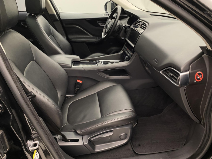 Jaguar F-Pace 25t AWD AUT