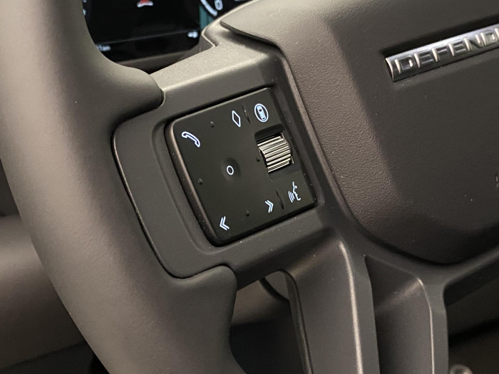 Land Rover Defender 110 D250 X-DYNAMIC SE REZERVAC 3.0 d Dynamic SE