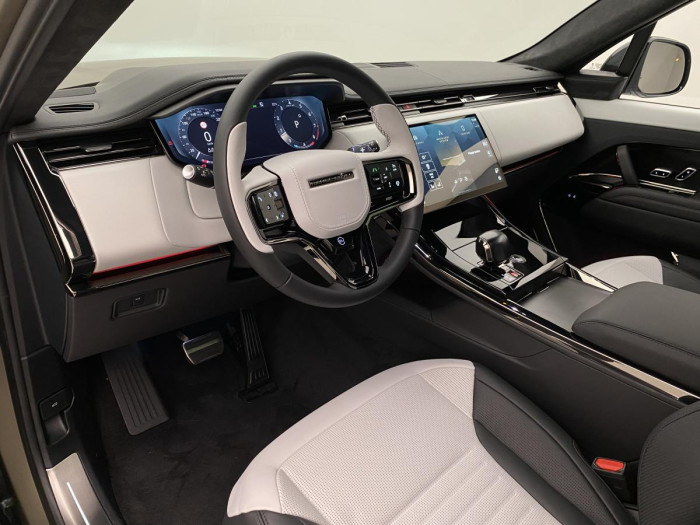 Land Rover Range Rover Sport P635 SV EDITION ONE AWD AUT 4.4 Edition