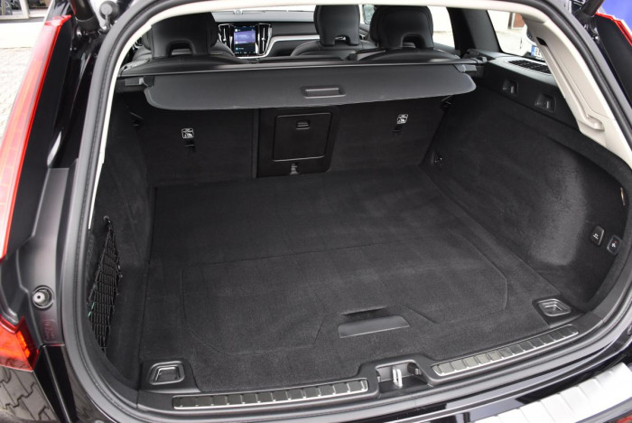 Volvo V60 CC B5 AWD ULTIMATE REZERVACE 2.0 CC CC