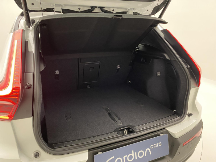 Volvo XC40 B3 AUT PLUS BLACK EDITION