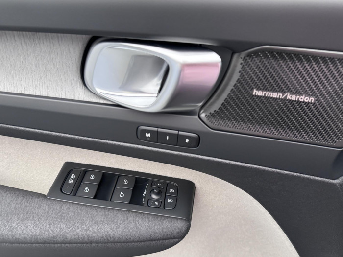 Volvo XC40 B3 AUT DARK PLUS