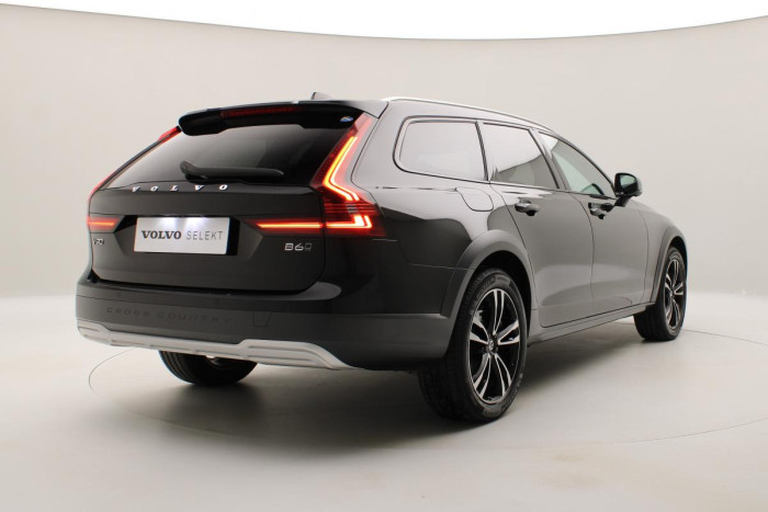 Volvo V90 CC B6 AWD ADVANCED REZERVACE 2.0 CC CC