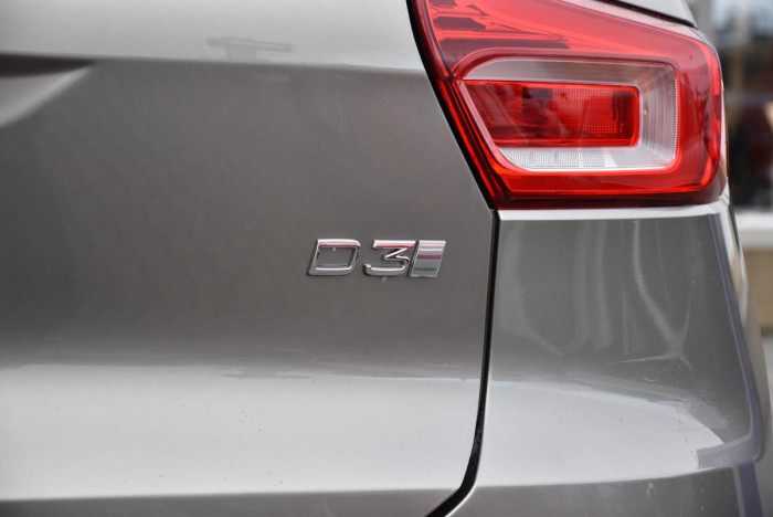 Volvo XC40 D3 INSRIPTION AUT REZERVACE 2.0 d