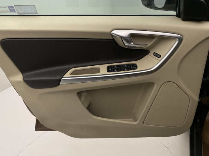 Volvo XC60 D5 AWD SUMMUM CZ 2.4 d Summum