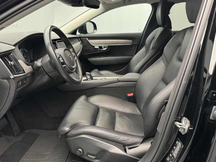 Volvo V90 CC B4 AWD PLUS AUT