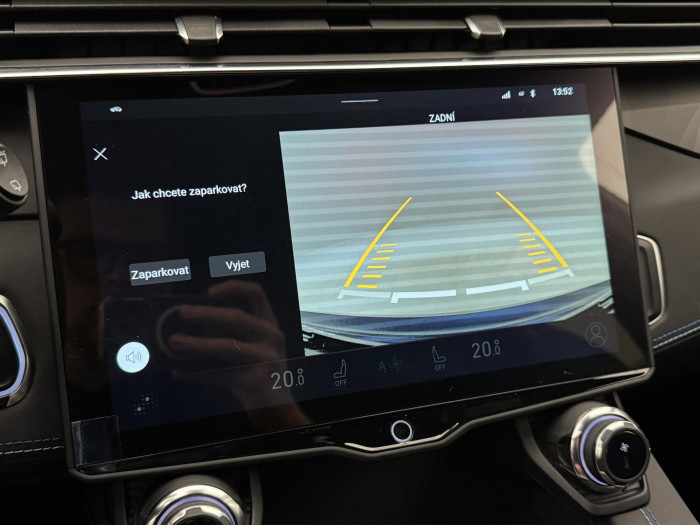 Lynk & Co 01 PHEV DCT AUT 1.maj REZERVACE