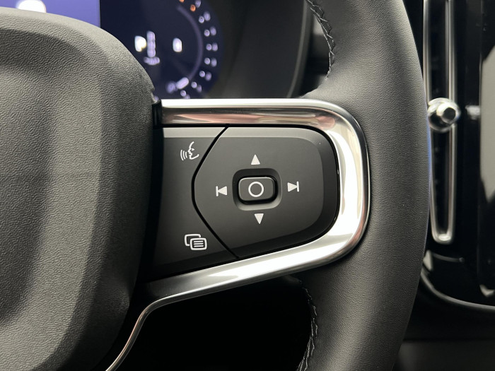 Volvo XC40 B3 DARK PLUS AUT