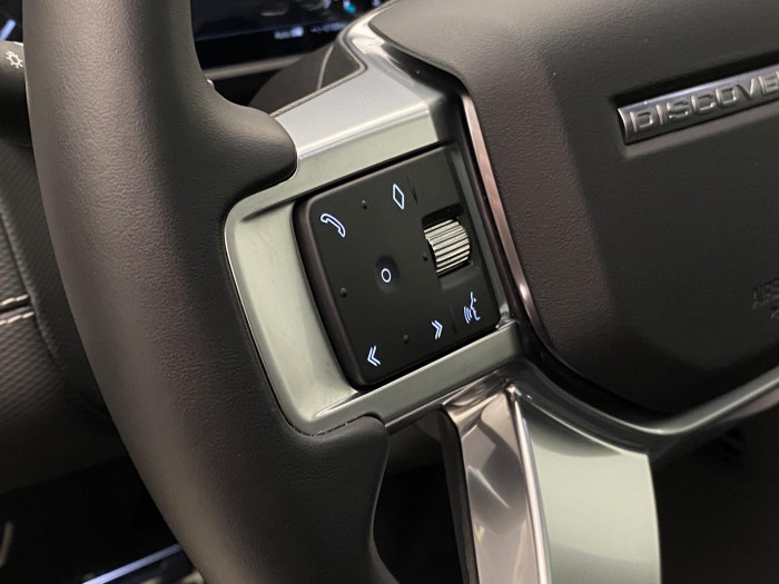 Land Rover Discovery D250 AWD R-DYNAMIC REZERVACE 3.0 d Dynamic