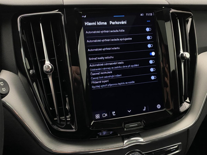 Volvo XC60 B4 AWD PLUS BRIGHT REZERVACE 2.0 Plus