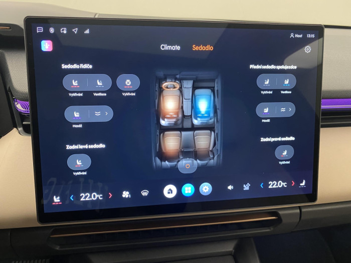 Lynk & Co 08 MORE PHEV