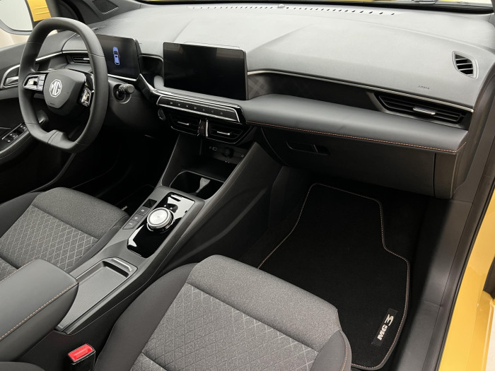 MG MG3 1.5 EMOTION Hybrid+ AUT CZ