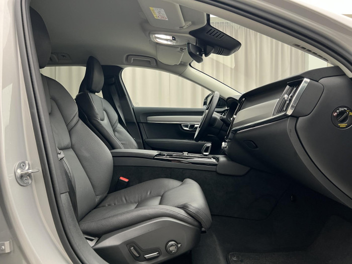 Volvo V90 T6 AWD RECHARGE PLUS DARK AUT