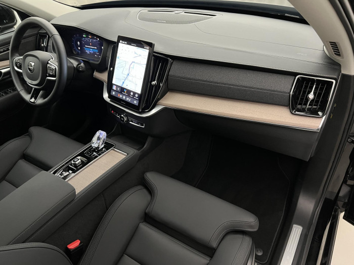 Volvo XC90 B5 AWD PLUS BRIGHT 7MÍST CZ