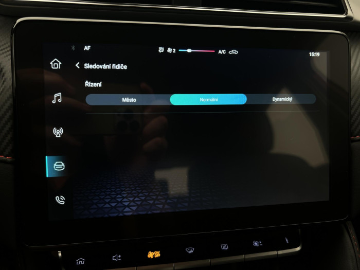MG ZS 1.0T EXCLUSIVE AUT CZ 1.maj. 1.0 Exclusive