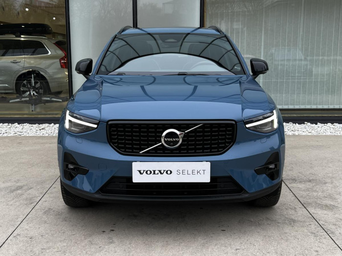 Volvo XC40 B4 DARK ULTIMATE Aut CZ