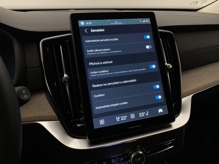 Volvo XC90 B5 AWD BRIGHT PLUS AUT CZ 7m