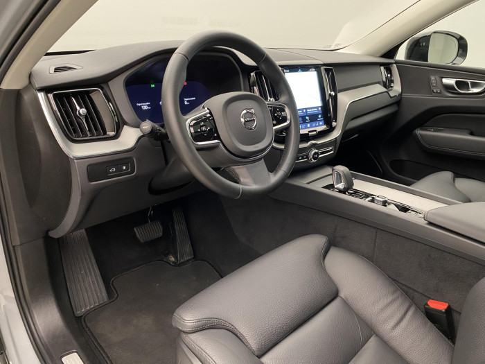 Volvo XC60 T6 AWD PLUG-IN DARK PLUS CZ