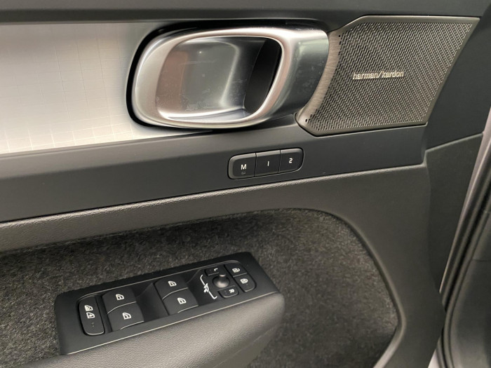 Volvo XC40 B3 AUT DARK PLUS