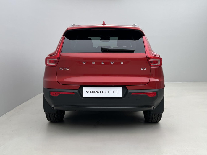 Volvo XC40 B3 PLUS DARK Aut CZ