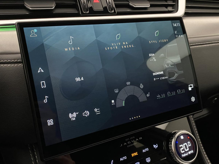 Jaguar F-Pace P250 R-DYNAMIC SE REZERVACE 2.0 Dynamic SE