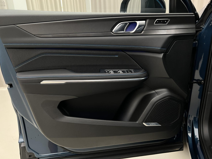 Lynk & Co 01 PHEV DCT AUT 1.maj.