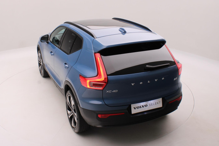 Volvo XC40 B3 DARK ULTRA AUT CZ
