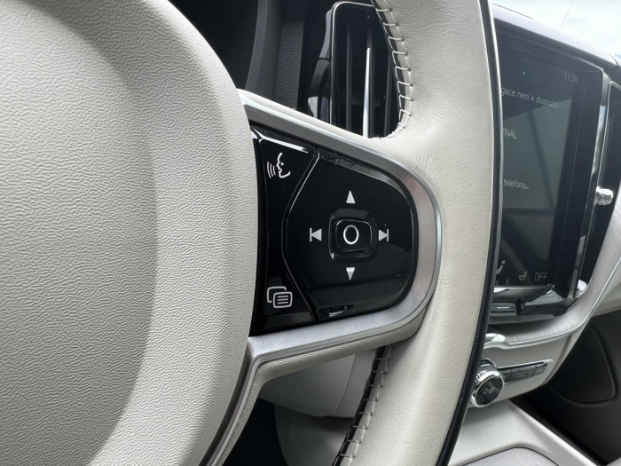 Volvo XC60 B5 AWD INSCRIPTION Aut CZ