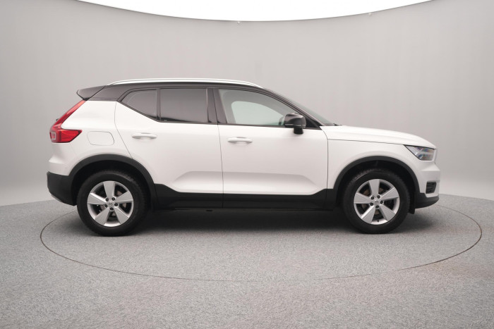 Volvo XC40 T2 MOMENTUM CZ 1.5 Momentum