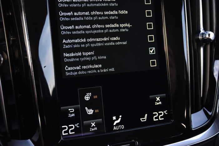 Volvo V60 B4 MOMENTUM ADVANCED REZERVACE 2.0 Momentum
