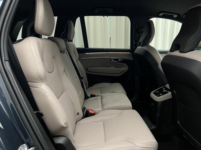 Volvo XC90 T8 AWD RECHARGE BRIGHT PLUS