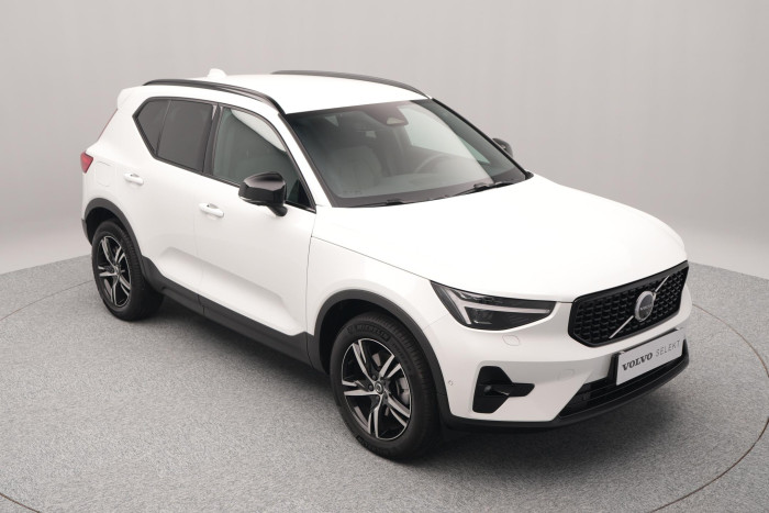 Volvo XC40 B3 PLUS DARK AUT CZ 1.maj