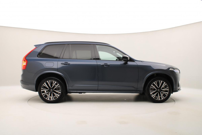 Volvo XC90 T8 AWD ULTIMATE DARK REZERVACE