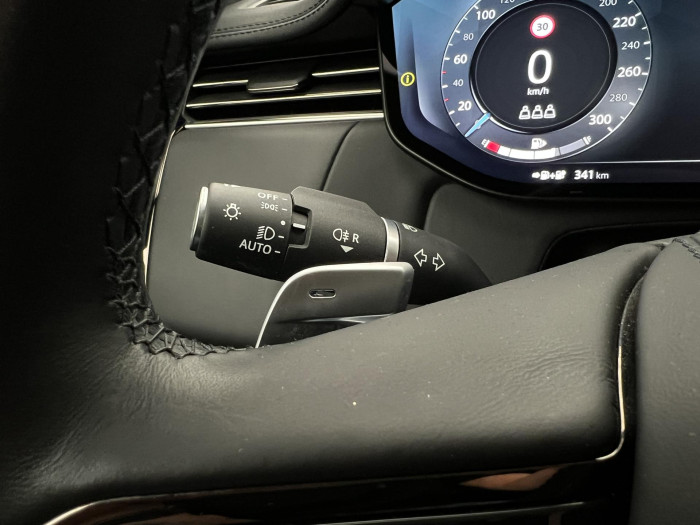 Land Rover Range Rover Sport 3.0 DYNAMIC SE AWD AUT CZ 3.0 Dynamic SE