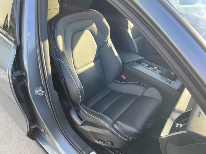 Volvo V60 T6 AWD R-DESIGN